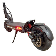Load image into Gallery viewer, Left side rear view of the Kaboo Mantis with rear and lateral LEDs lit
