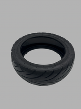 Load image into Gallery viewer, Punk Rider Tubeless Tire 6.5

