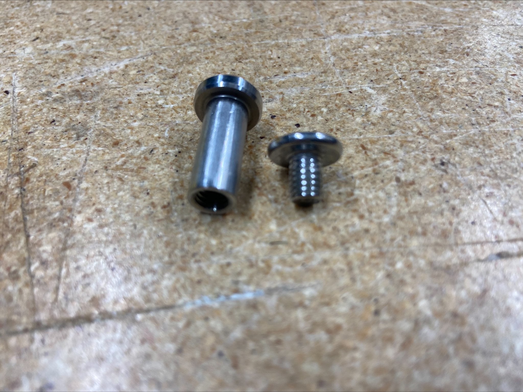 Bottom Pair-Screw for Horizon Rear Suspension