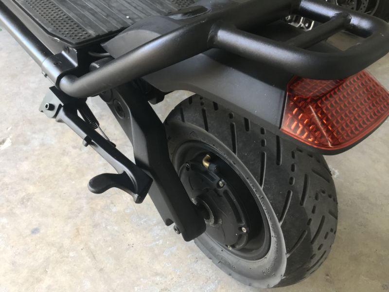 Wolf Warrior 11 Heavy Duty Kick Stand