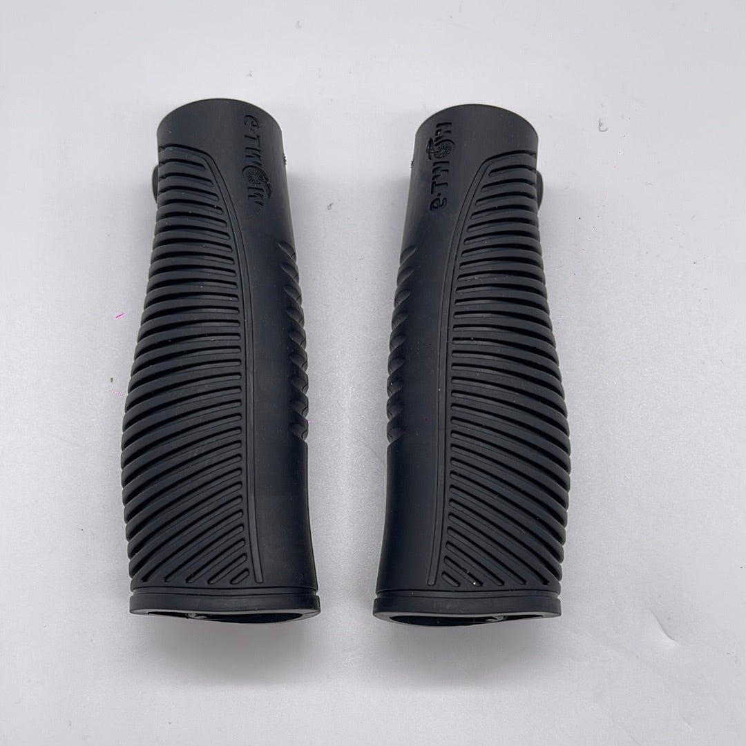 SEADOO OEM BRP Handle Grp Set Left & Rght 277001958/ 277001946 SEADOO OEM BRP Handle Grp Set Left & Rght 277001958/ 277001946